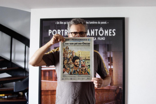 Kleber Mendonça Filho celebra Oscar e destaca Recife como estrela do cinema